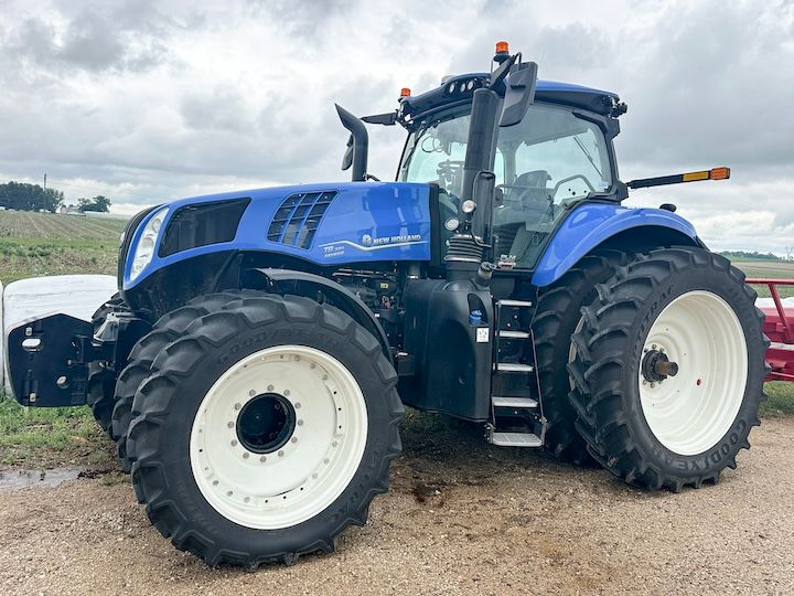 New Holland Tractor
